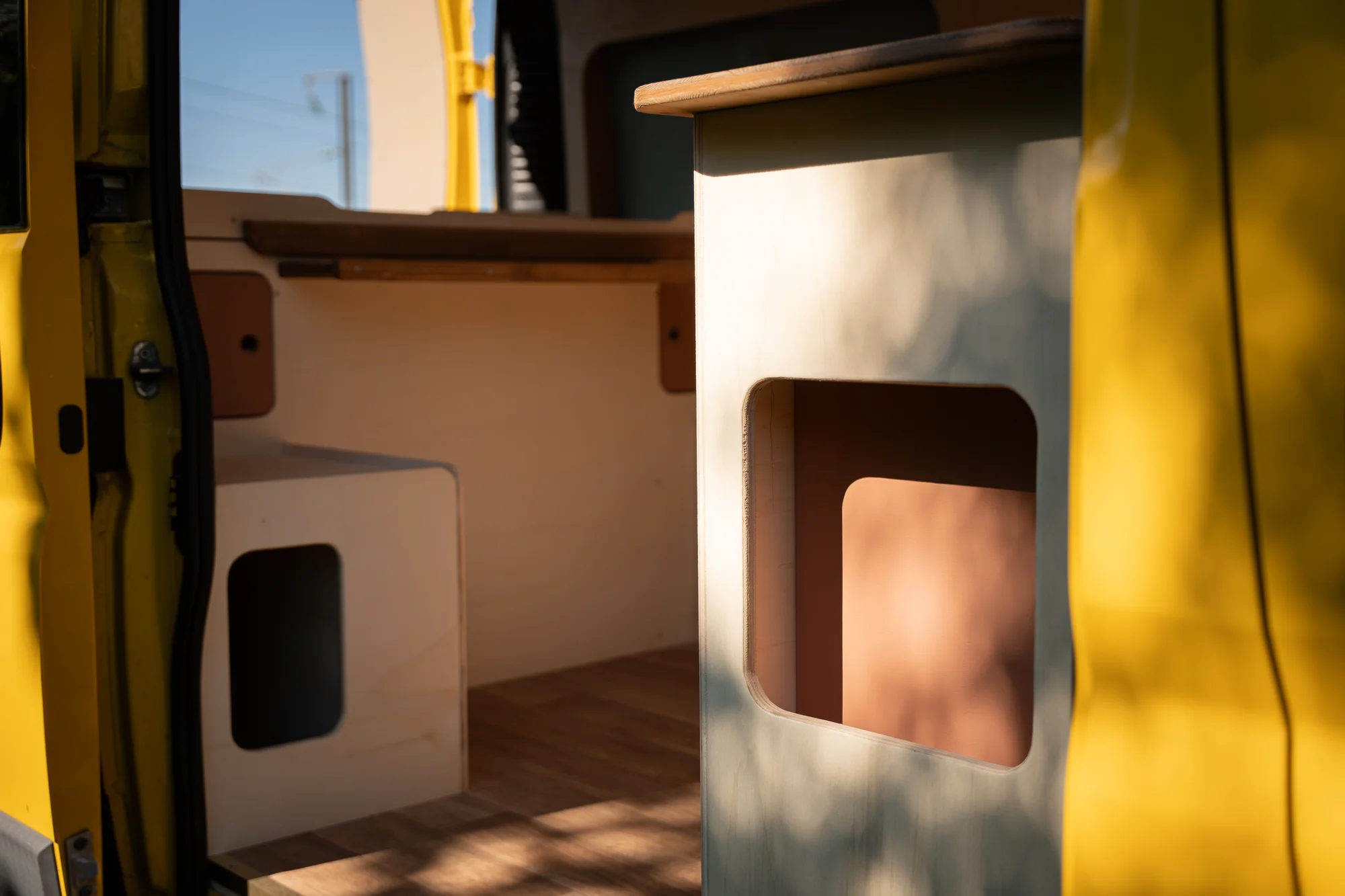 Van Le Gros Jaune aménagé